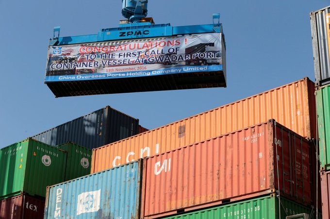 container no primeiro navio chines partindo do CPEC porto em gwadar nov 2016 Caren Firouz Reuters